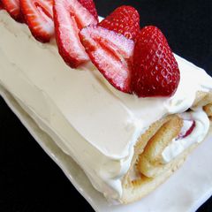 A picture of Strawberry Roll Cake.