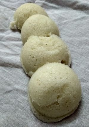 A picture of Instant idli.