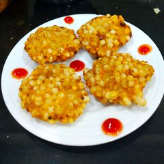 A picture of Sabudana Vada.