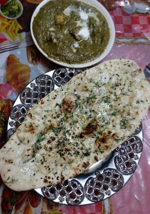 ગાલિઁક નાન (Garlic Nan Recipe in Gujarati) રેસીપી મુખ્ય ફોટો