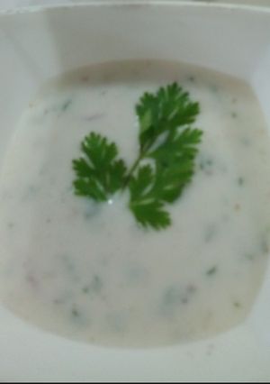 A picture of Onion Raita.