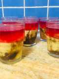 Postres bicolor con vainilla, licor y café