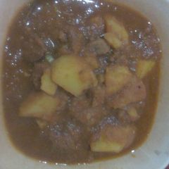 Spicy beef stew with potatoes A picture of Spicy beef stew with potatoes.