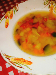Una foto de Sopa de verduras muy rica!!! Ideal para este frío!! 💚💚💚😊👏