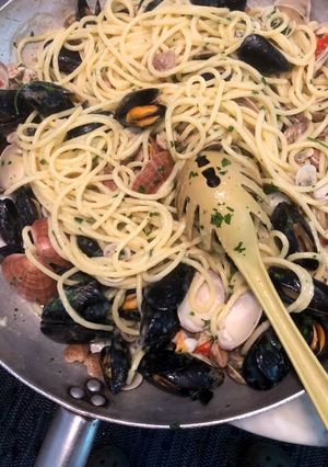 A picture of Quick Seafood Spaghetti (Thick Spaghetti).
