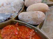 Una foto de salsa guindilla