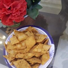 A picture of 3 ingredients Namkeen parey.