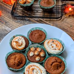 Pumpkin Cup cakes A picture of Pumpkin Cup cakes.