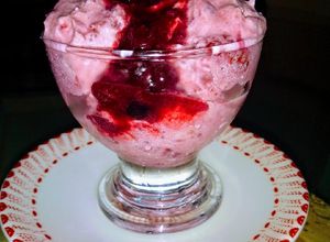 Una foto de Crema de Helado de Frutos Rojos Light