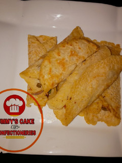 A picture of Pancake with veggies fillings.