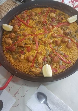 Una foto de Paella a mi manera