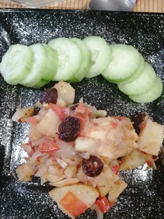 Una foto de Pollo a la cacerola 🍅🍗🥔 (muy fácil y rápido)