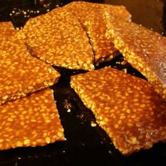 A picture of Sesame brittle.