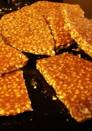 A picture of Sesame brittle.