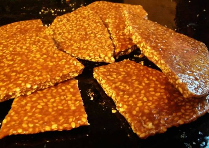 Recipe of Mario Batali Sesame brittle