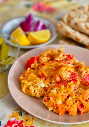 عکسی از دستور املت پیاز و گوجه 🧅🍅