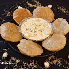 A picture of Makhana vermicelli kheer.