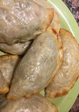 Una foto de Empanadas de brócoli, atún, choclo, cebolla y pimiento