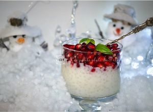 Une photo de Perles du Japon au lait de coco et graines de grenade