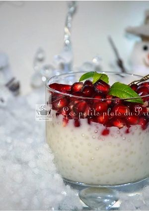 Une photo de Perles du Japon au lait de coco et graines de grenade