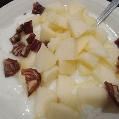 A picture of Fruited yogurt.