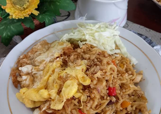 Nasi Indomie Goreng Serai