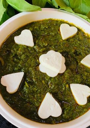 पालक पनीर (palak paneer recipe in Hindi) रेसिपी मुख्य फोटो