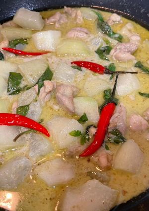 รูปของ แกงเขียวหวานไก่ใส่ฟักคีโต