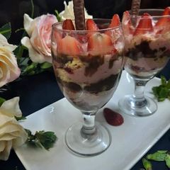 Strwaberry n Chocolats delight 😋 A picture of Strwaberry n Chocolats delight 😋.