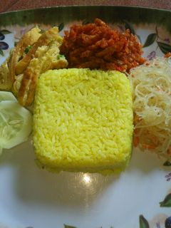 Foto resep Nasi kuning magic com simple