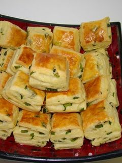 Medvehagymás pogácsa recept fotója