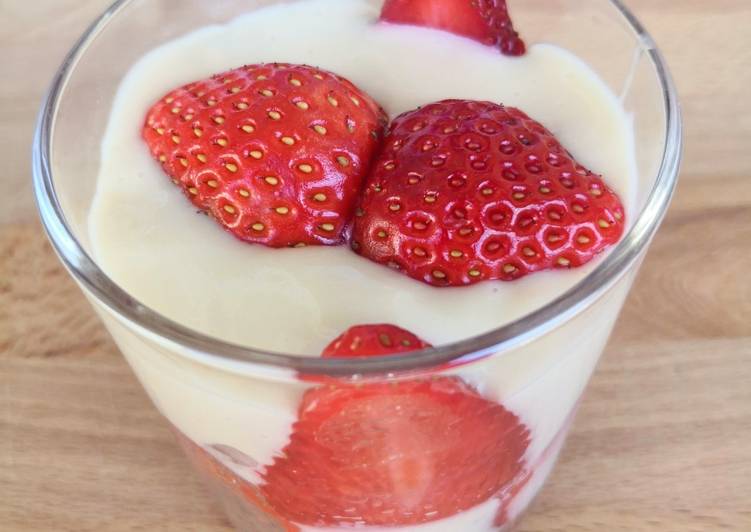 Crema al cioccolato bianco con fragole