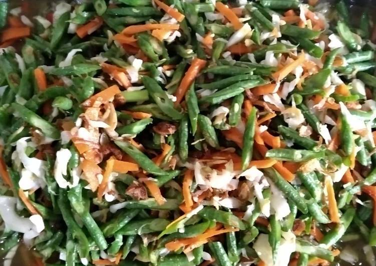 Cara Menyiapkan Oseng kacang panjang, wortel, dan kol ala Raditya, Lezat