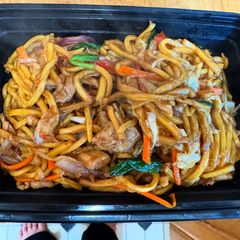 A picture of Easy Chicken Chow Mein.