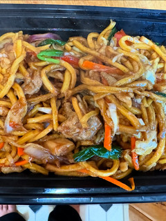 A picture of Easy Chicken Chow Mein.