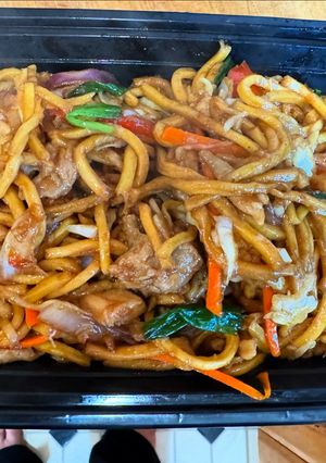 A picture of Easy Chicken Chow Mein.