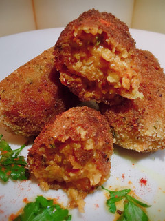 Una foto de Croquetas falsas de “chorizo “ #soja #saludable