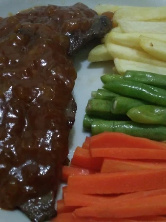 Cara Mudah Membikin Resep Steak daging sapi saos bbq yang Lezat Anti Ribet, Bisa Manjain Lidah