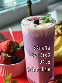 Foto resep Banana Berries Oats SMOOTHIE