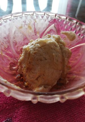 Una foto de Helado de banana split fácil