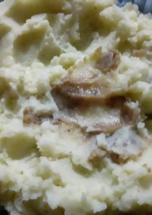 Una foto de Puré de papa y ajo🤤