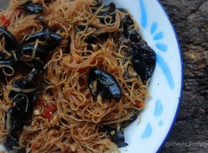 Foto resep Bihun Goreng Pedas with Jamur Kuping