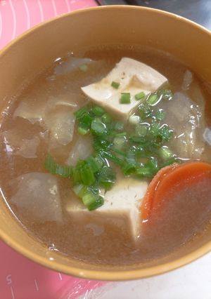 白菜豆腐味增湯 的食譜成品照片