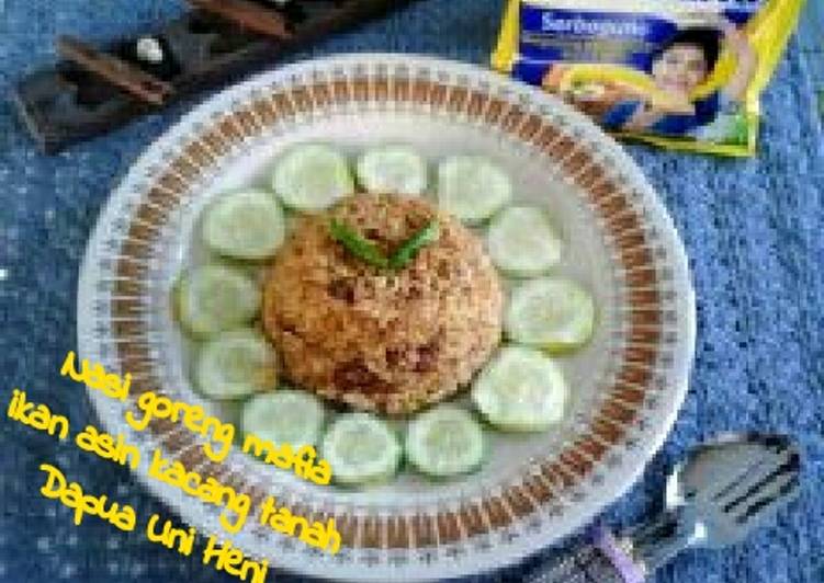  Resep  Nasi  goreng  mafia ikan  asin  kacang tanah oleh Dapua 