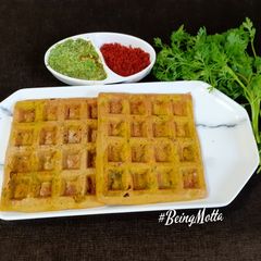A picture of Kothambir Vadi Waffle.
