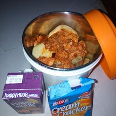 A picture of Fried yam with egg sauce.