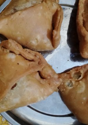 समोसे (Samose recipe in hindi) रेसिपी मुख्य फोटो