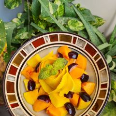 A picture of Rainbow Fruit bowl.