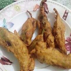 A picture of Stuffed mirch pakory.