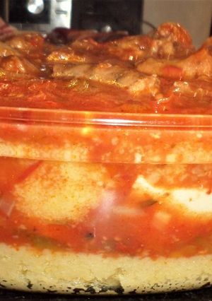 Una foto de Polenta con tuco